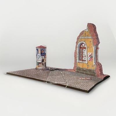1/35 Scale RUSSIAN STREET W/ ADVERTISING & DRAGON FIGURES MiniArt Kit #36002