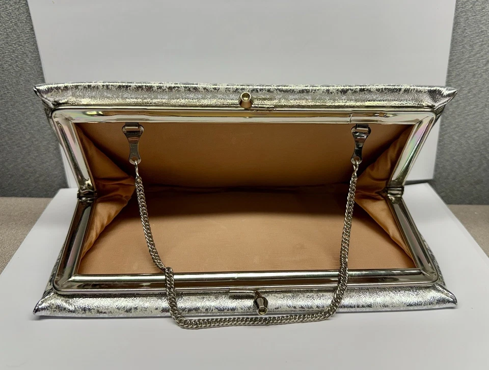 Bolso sin asas de noche vintage plateado metálico Foto 4 de 4