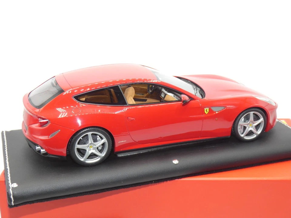 MR Collection Ferrari "FF" 2012 rossa - serie limitata 153/199 scala 1/18 - Immagine 2 di 4
