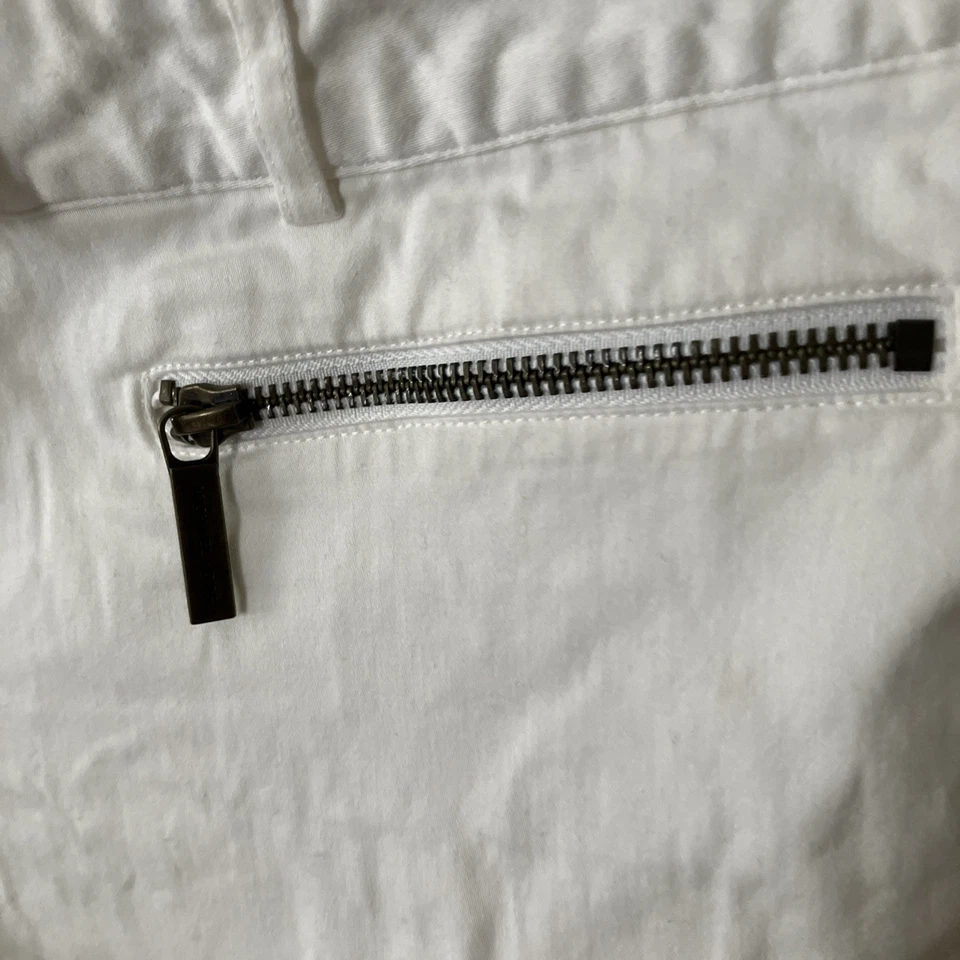 Bermuda City Michael Kors feminina branca cintura baixa bolsos zíper tamanho 4 - Imagem 3 de 4