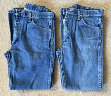 Set Of 2 Pairs Men  s 31X30 Wrangler Denim Blue Jeans Regular Fit 13MWZ