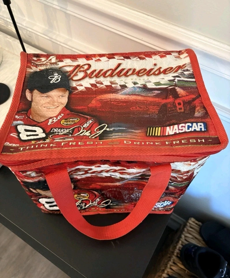 2005 Dale Earnhardt Jr Budweiser COOLER -24 latas isoladas bolsa lateral macia Nascar  - Imagem 2 de 4