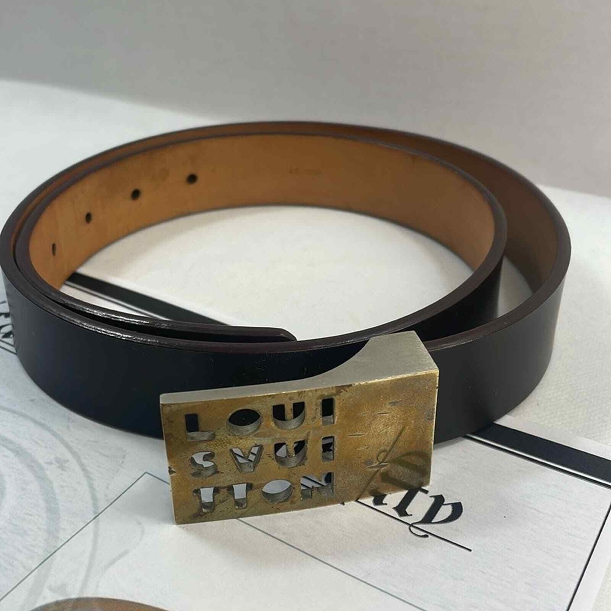 Authentic LOUIS VUITTON SAN TULLE brown leather belt size 33 with