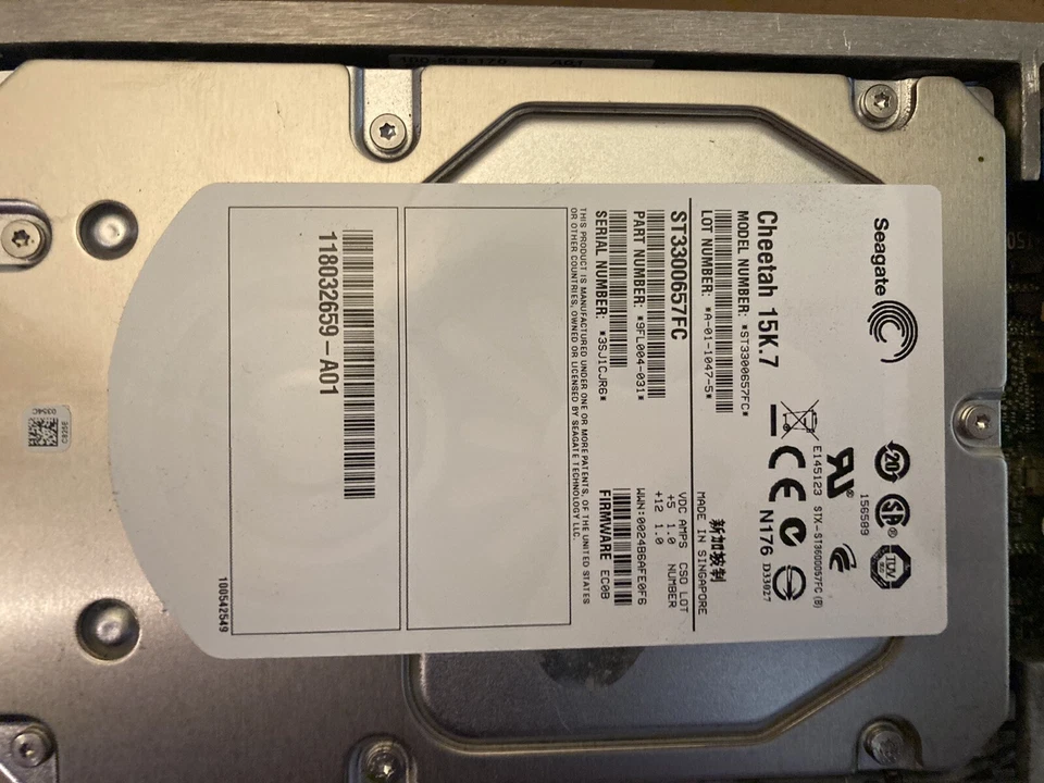 15 Pack 005049031 005048950 EMC 300GB 15K FC 4G 64MB 3.5" Hard Drive 0B24476 LOT - Image 4 of 4