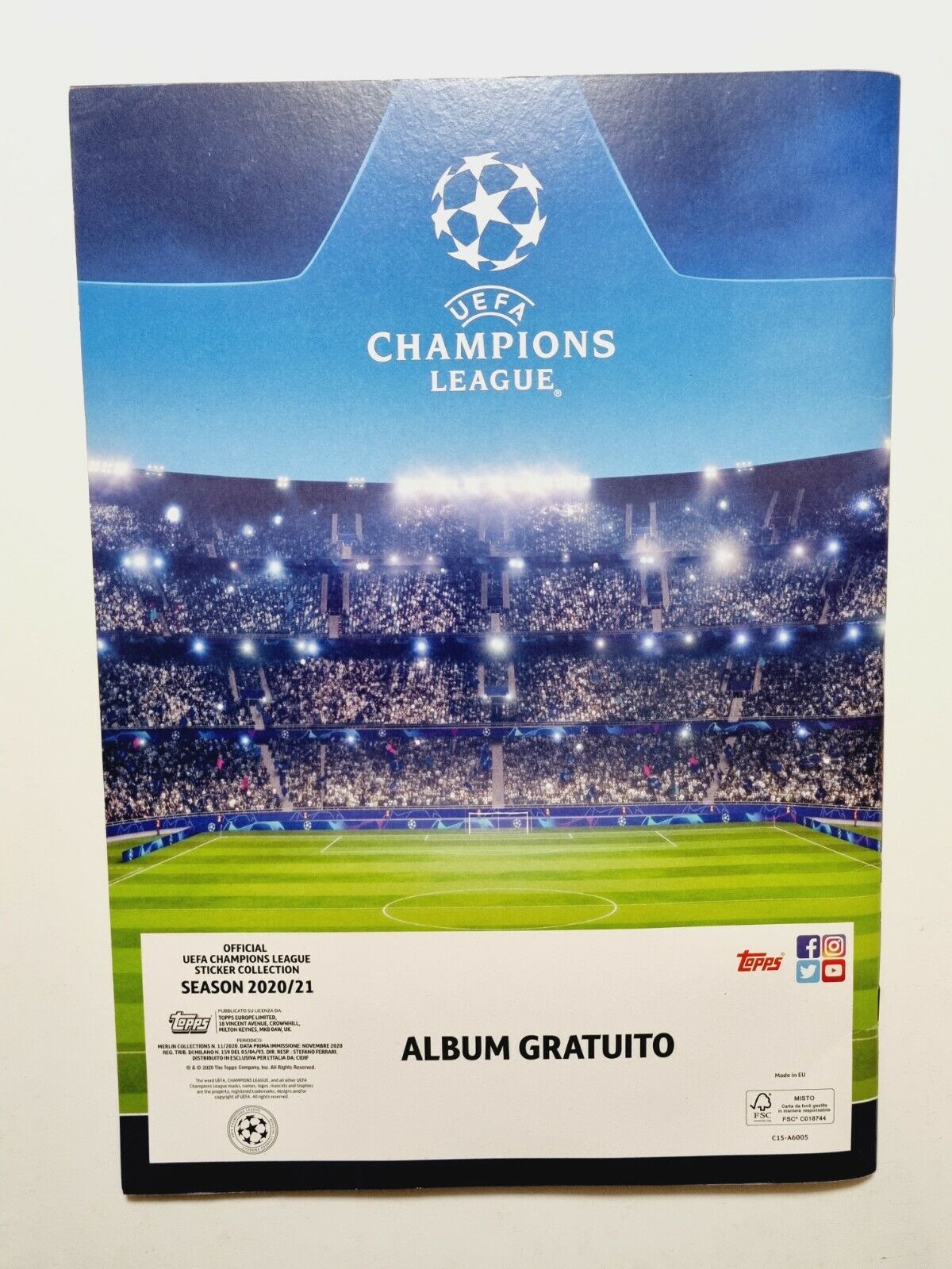 Kit com Álbum de Figurinhas Oficial Topps + 20 Envelopes - UEFA