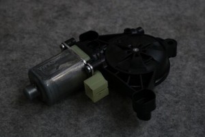 Audi A1 A5 A4 8W Q7 4M R8 4S VW Golf 7 Fensterhebermotor 8W0959801 links rechts