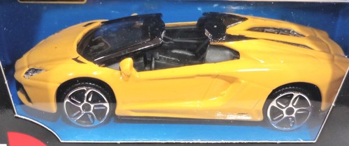 Bburago 1/43 Lamborghini Aventador Roadster (#179986) - Picture 2 of 4