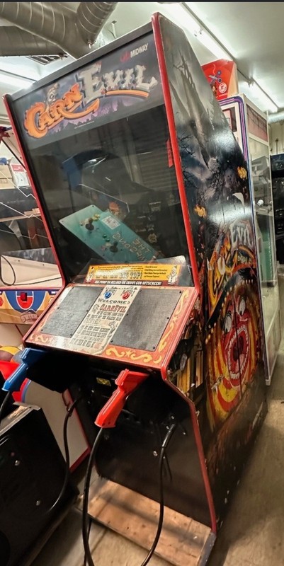 Midway CarnEvil Video Arcade Machine Upright Cabinet Arcade Machine