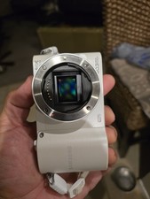 Samsung NX1000 White Body Only Excellent Condition