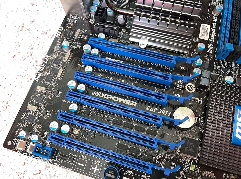 MSI Big-Bang XPOWER Retro OVP Sockel 1366 X58 + Intel Core I7 975 Extreme - Bild 2 von 4