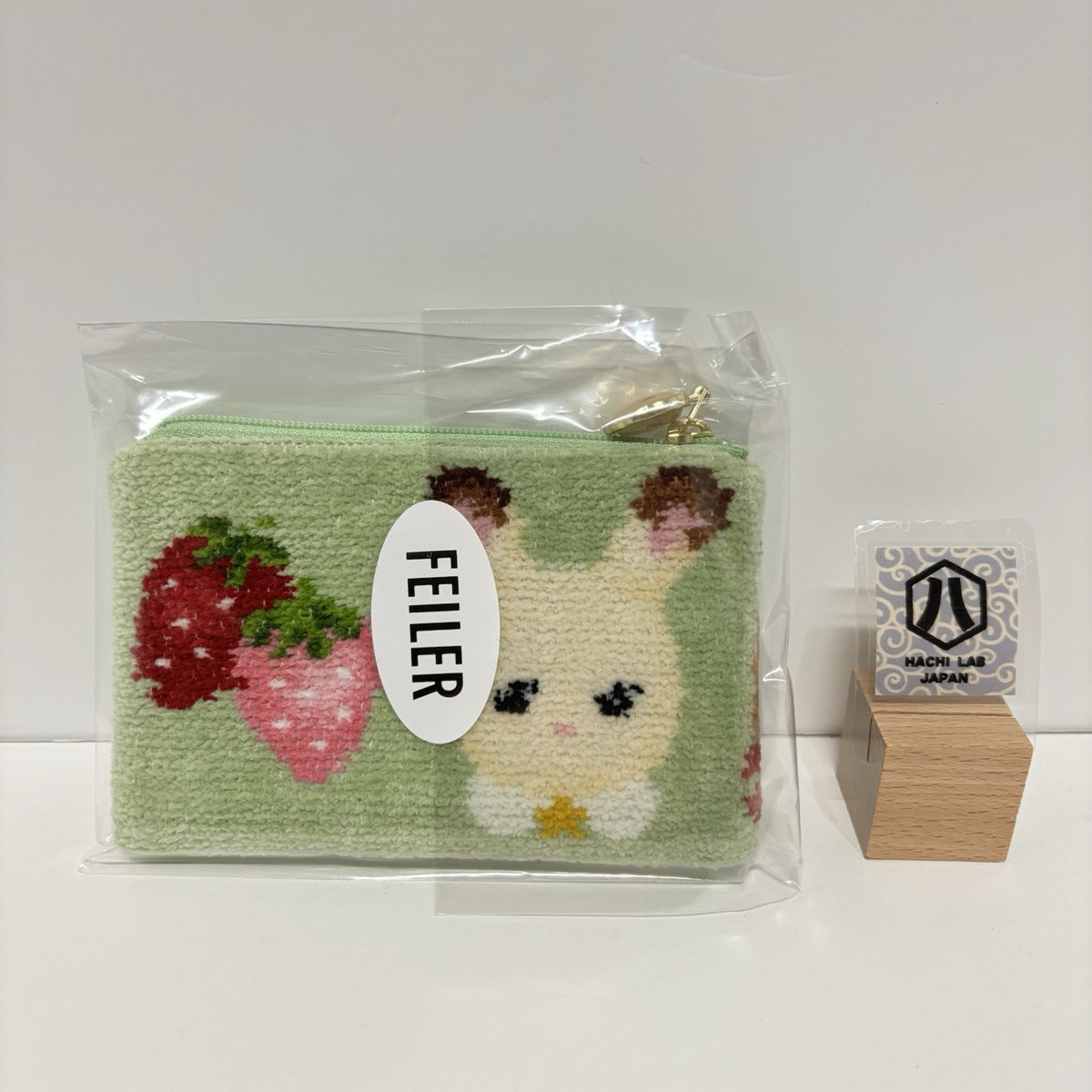 FEILER x Sylvanian Families 8x13cm Mini Pouch Japan Limited FEILER x Sylvanian Families 8x13cm Mini Pouch Japan Limited