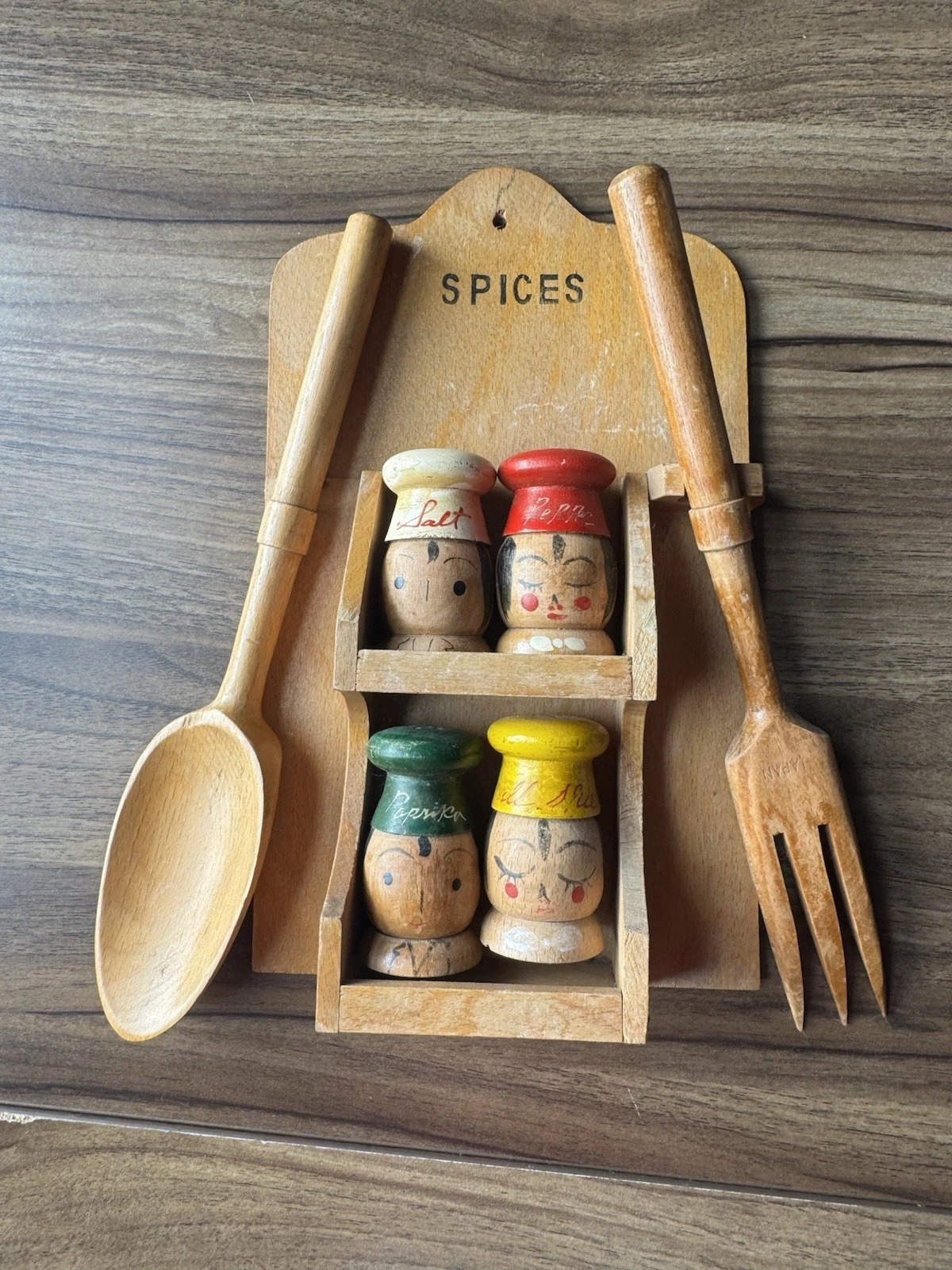Vintage Wooden Spice Rack With 4 Small Shakers Solar Made Japan Retro Read Desc