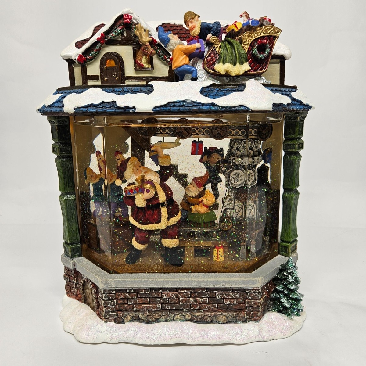 Kirkland Signature Water Window Santa's Workshop with Box Lights
