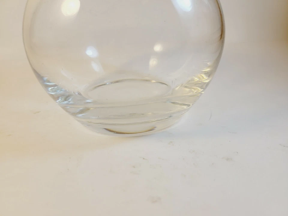 Jarrón de cristal de plomo de madera de cuña Vera Wang de 8,5" de alto Foto 2 de 4