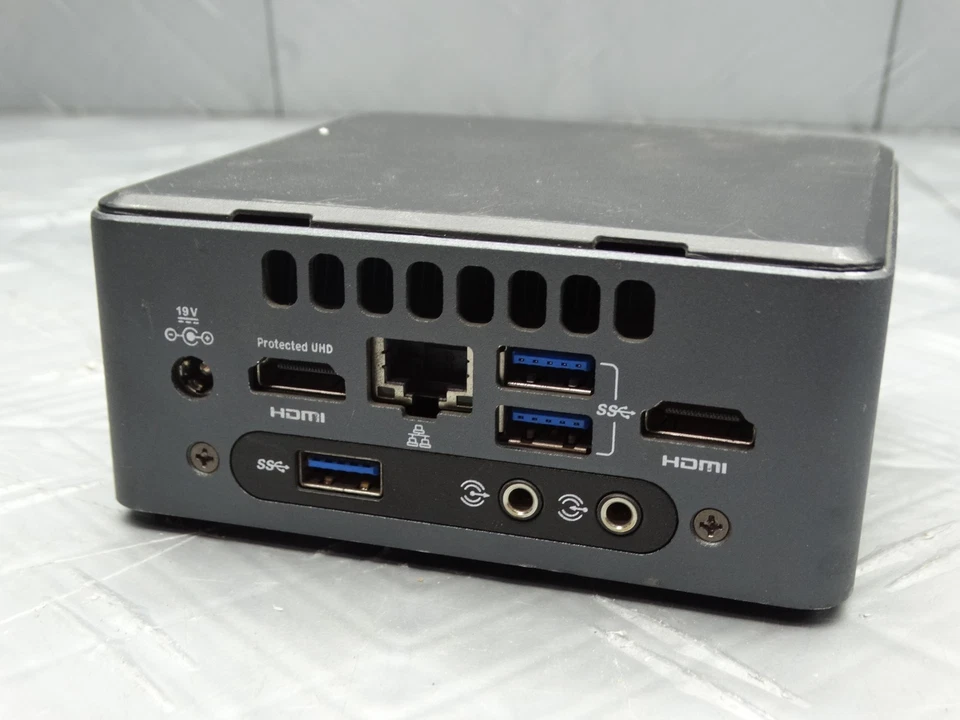 Mini PC Intel NUC 7 NUC7i3DNH i3-7100U 2,40 GHz 8 GB RAM (sin HD / sin sistema operativo) Foto 4 de 4