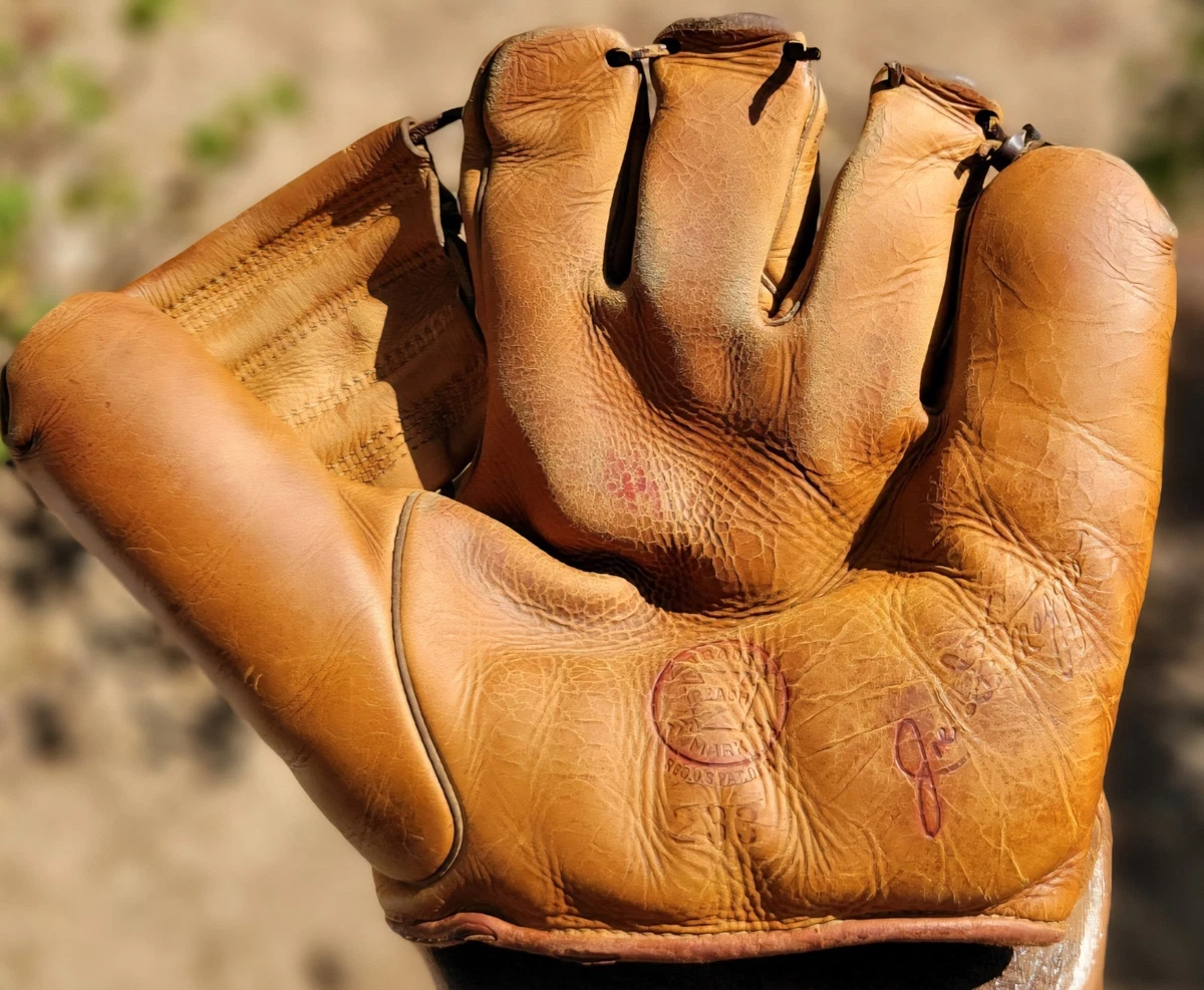 Joe DiMaggio New York Yankees Vintage Baseball Gloves for sale | eBay