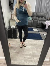 Ampersand Ave Women  s M Colorblock Pullover Hoodie Blue/Beige Long Sleeve