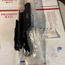 86-90 Acura Legend Right Passengers Side Hood Hinge 60120-sd4-000zz Oem New 86-90 Acura Legend Right Passengers Side Hood Hinge 60120-sd4-000zz Oem New