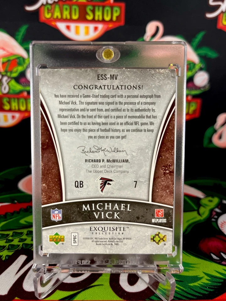 2006 Upper Deck Michael Vick Gold Patch Auto /10  - Image 2 of 2