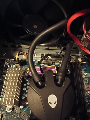 R8 Coolermaster Alienware Cooler