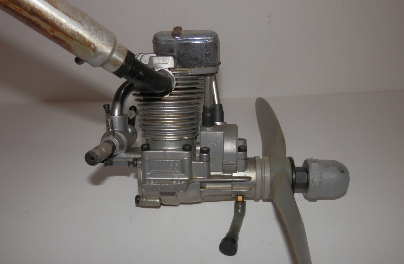 Saito FA56 4Stroke R/C Plane Engine GOOD COMPRESSION / LOCKED CARB