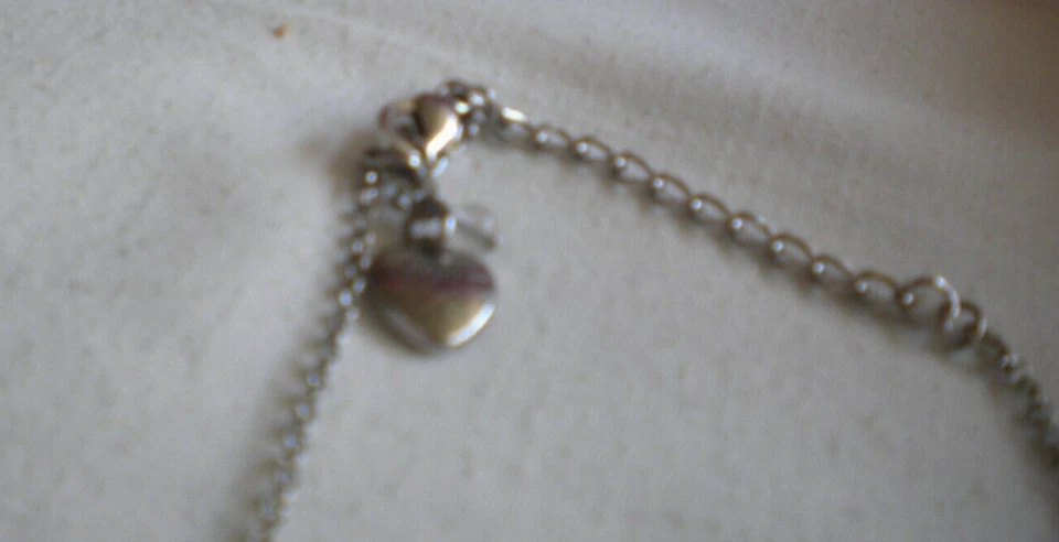 BETSEY JOHNSON BEAUTIFUL CRYSTAL AND RHINESTONE INLAY BLUE ANCHOR LONG NECKLACE - Image 4 of 4