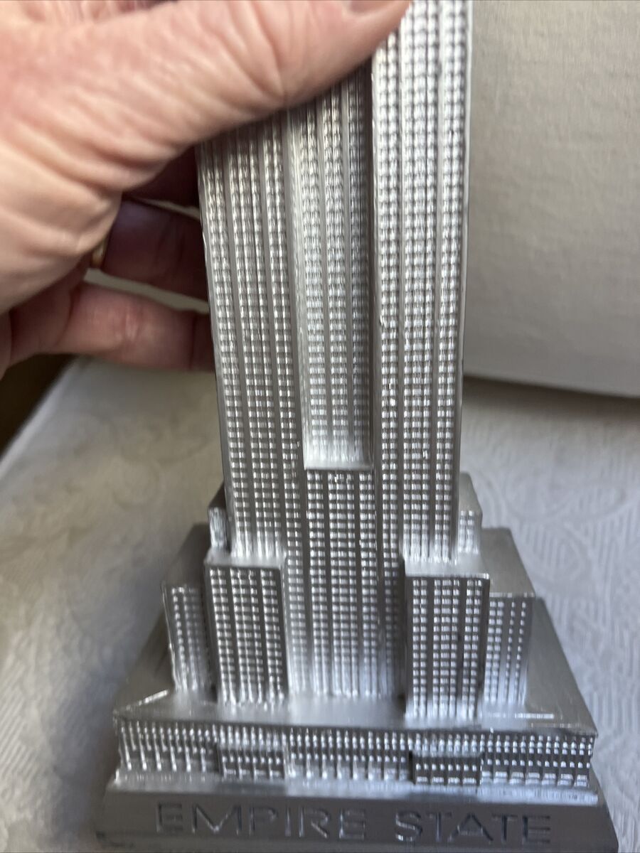 IncrediBuilds: New York: Empire State Building Deluxe Book and Model Set