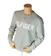Tommy Hilfiger Mens Gray crew neck sweater size Medium NWT 79