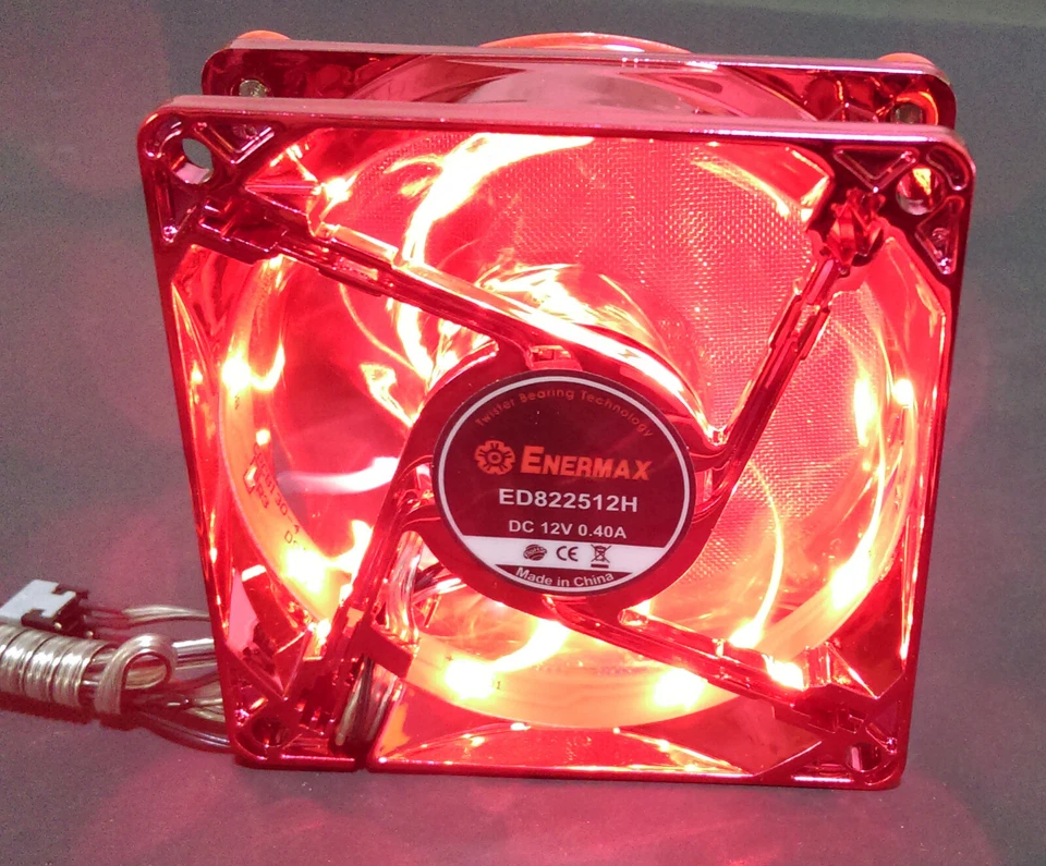 Enermax 80mm RED LED Case Cooling w/ Thermal Control + Mesh UV Fan Filter Guard - Image 3 of 4