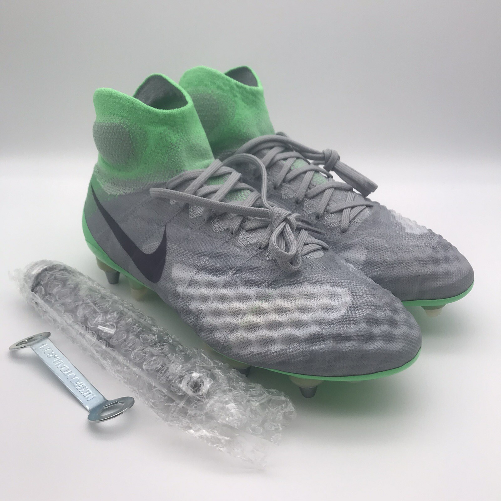 nike magista obra size 7.5