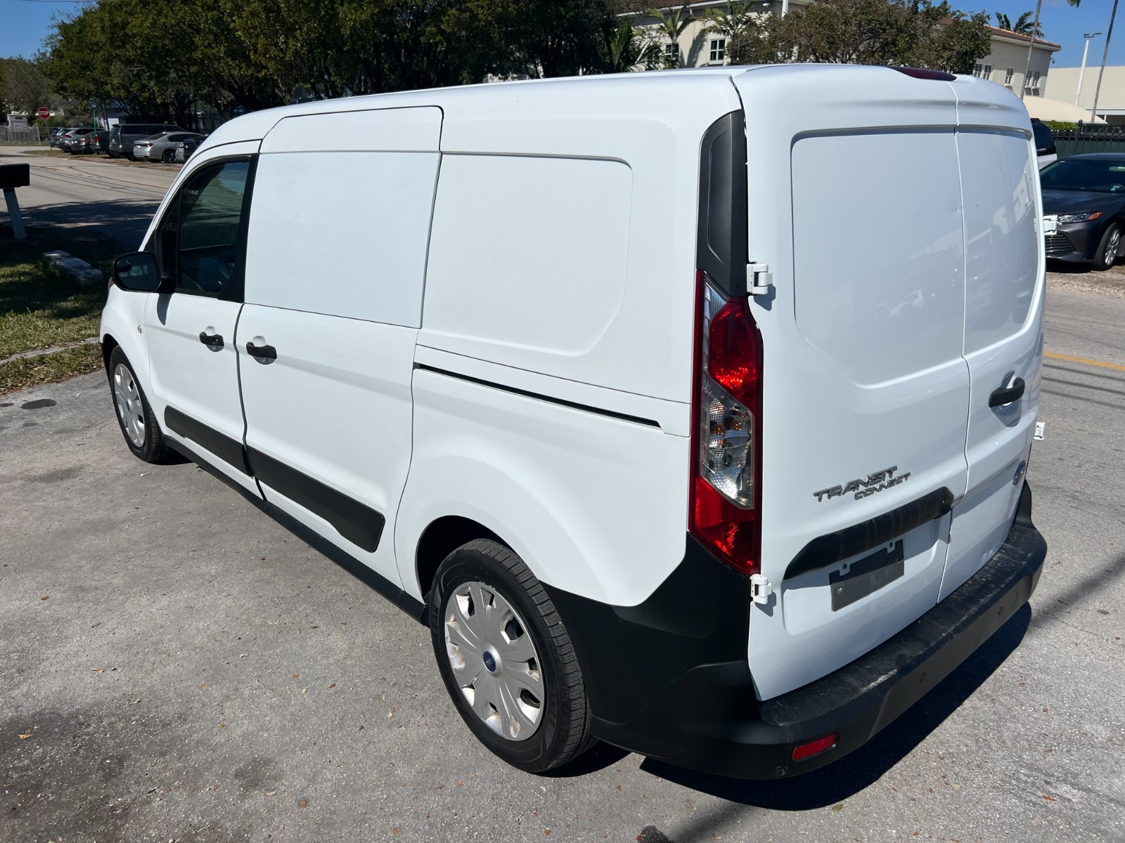 Ford Transit Connect - Image 6