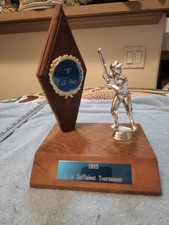 1985 Vintage Baseball Trophy Batter w/ Wood Base 9.75