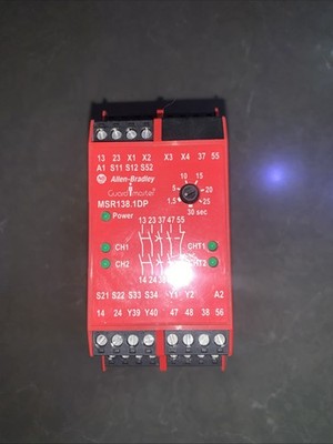 AB GUARDMASTER MSR138.1DP 440R-M23092/A SAFETY RELAY 24VAC/DC