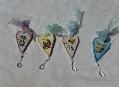 Shabby Chic Style Easter Chicks Set of Four Painted Elongated Hearts Bowl Decor
