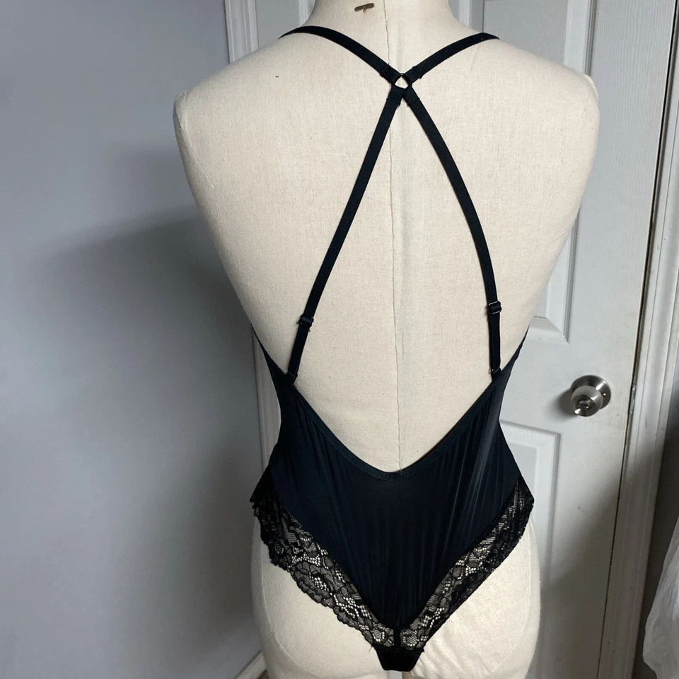 Jezebel by Felina Henny 蕾丝紧身衣裤轮廓十字背黑色 M 码全新带标签 — 第 3/4 张图片