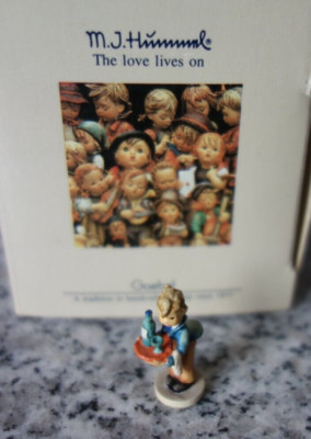 Hummel Figur OLSZEWSKI Miniatur 263-P der Figur Hum 154 ''Herr Ober'' , OVP !