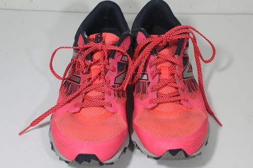 New Balance 690v2 Women's Size 8.5 Hot 