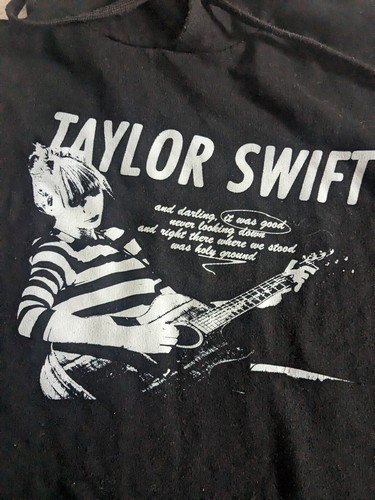 Taylor Swift - Holy Ground Red Hoodie - Medium - Picture 3 of 8