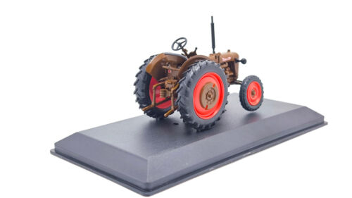 Tractor Zetor 25 1:43 Hachette - Picture 3 of 6