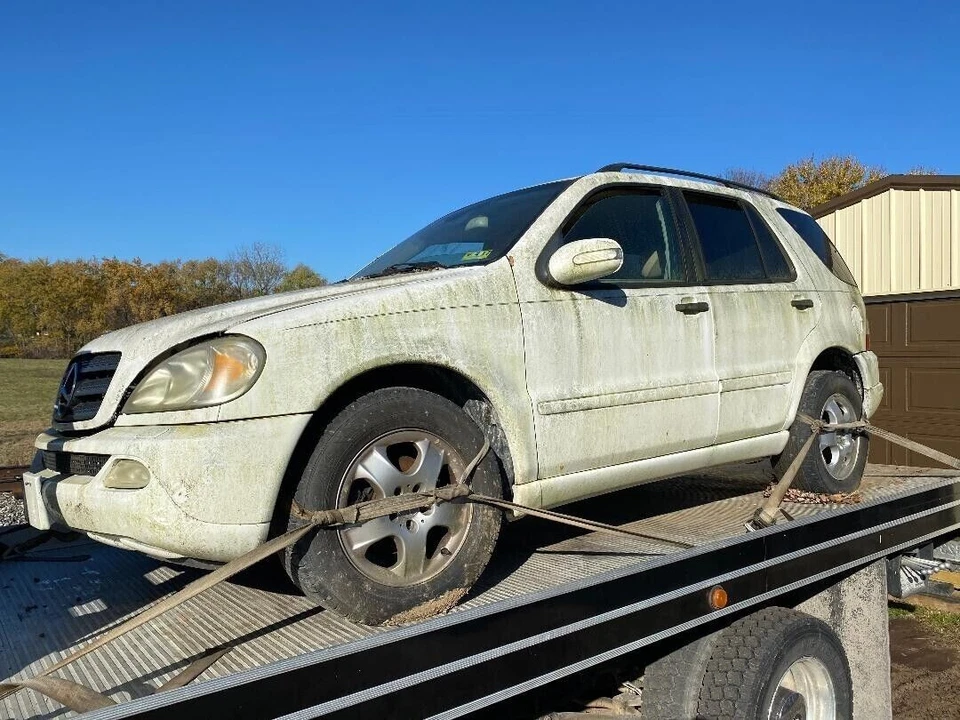 MERCEDES BENZ ML 1998-2005 TABLERO IZQUIERDO CUBIERTA MOLDURA P/N A1636805936 FABRICANTE DE EQUIPOS ORIGINALES PIEZA USADA Foto 4 de 4