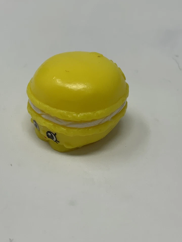Shopkins Temporada 3 #062 Macca Roon (Amarillo) Foto 2 de 4