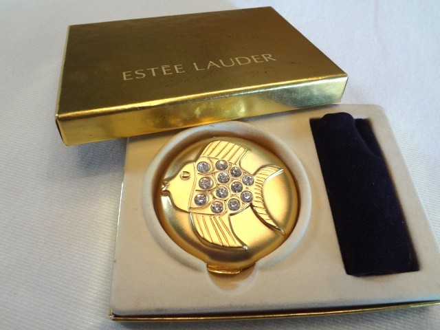 Fabulous Vintage Estee Lauder Go Fish Crystal Lucidity Compact In Box