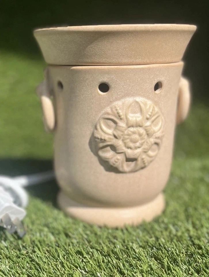 Scentsy Claremont Full-Size Electric Wax Warmer Retired Ceramic Tan Floral NICE - Image 2 of 4