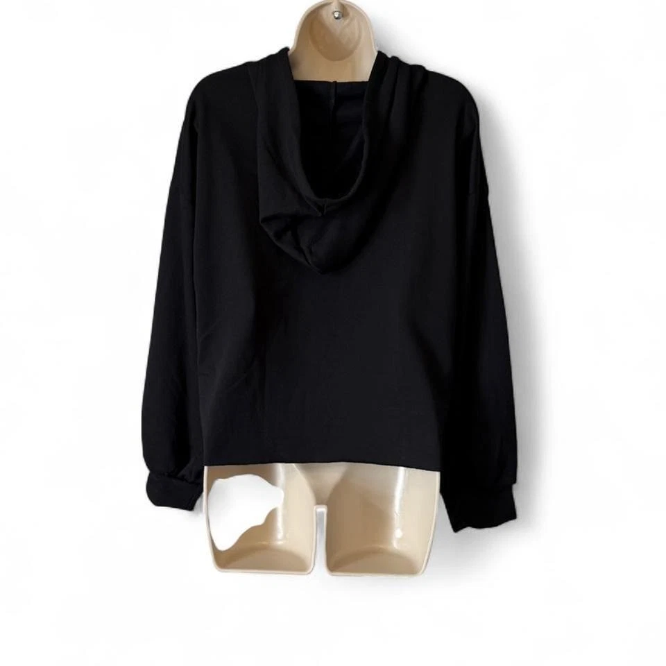 Sudadera con capucha corta con labios de leopardo Foto 2 de 4