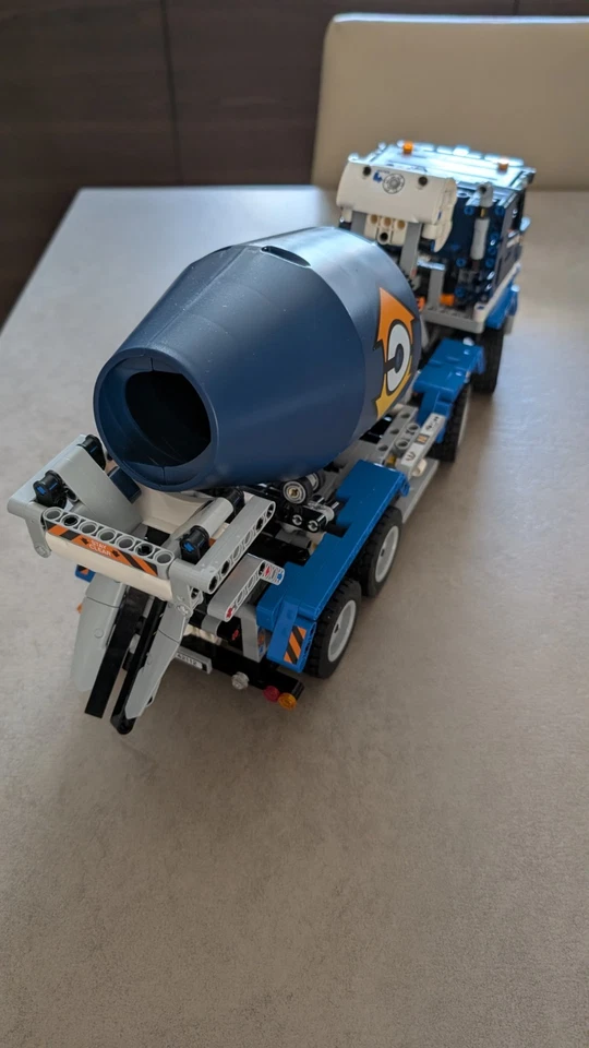 LEGO Technic 42112 Cement Mixer, foto 3 di 4