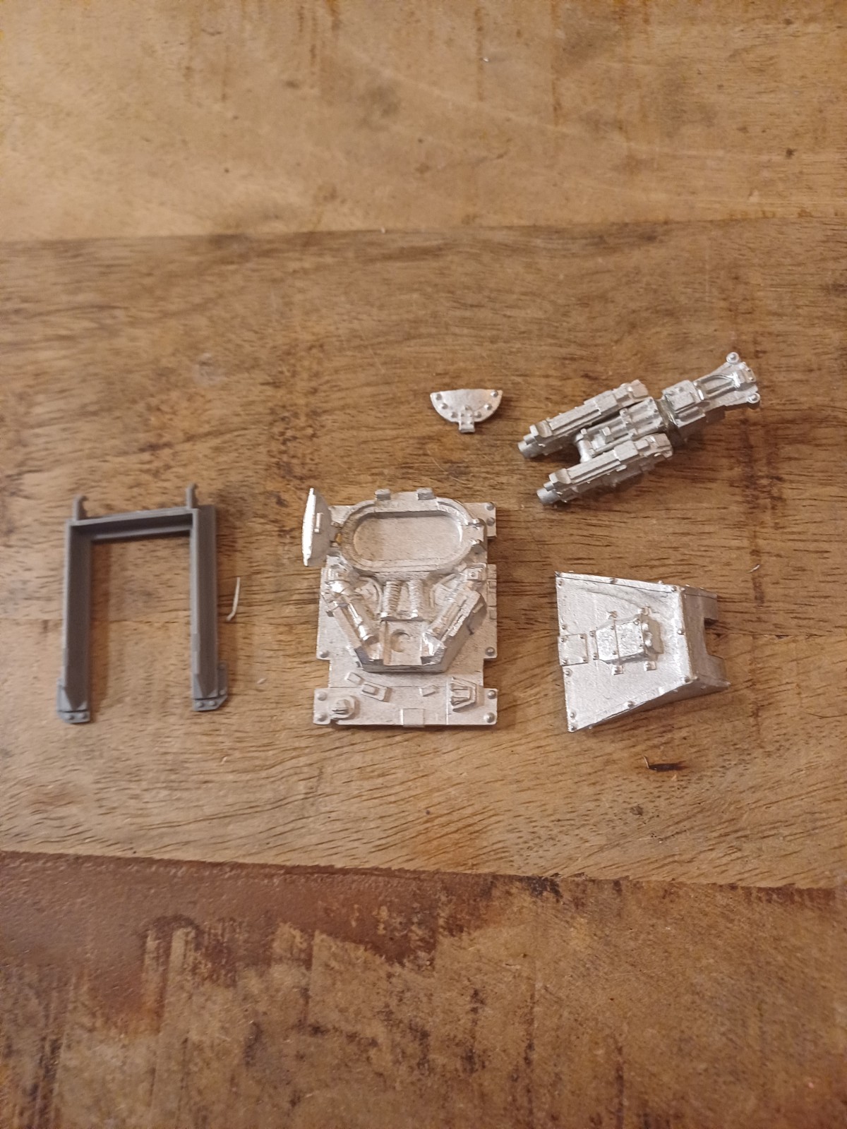 Warhammer 40.000 40k Sisters Ob Battle Tank Parts