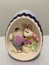 Vintage 1976 BYRON MOLDS Hand Painted Easter Egg Eggs Diorama Bunny Rabbits 4”
