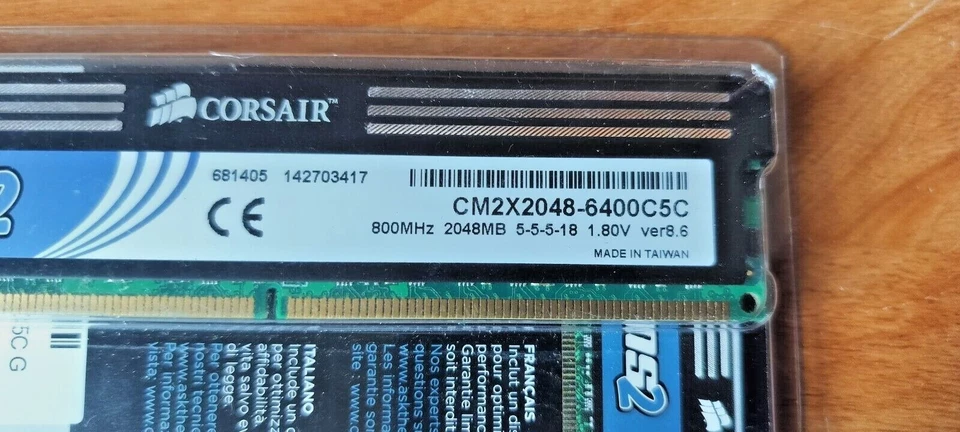 Corsair XMS2 PC2-6400 2x2GB DIMM 800 MHz DDR2 SDRAM Memory (CM2X2048-6400C5C) - Image 3 of 4