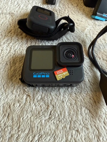 Go Pro 10 Black Edition With Extras