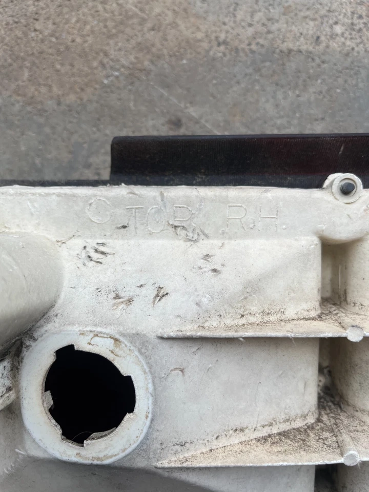 83-85 1985 Chevrolet Chevette pasajero derecho luz trasera borde blanco Foto 3 de 4